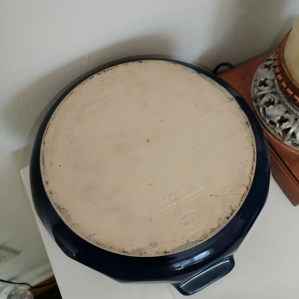 Beautiful Navy Blue Emile Henry Ceramic Covered Casserole 9×5